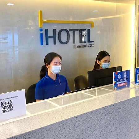 Ihotel Uptown Bgc Manila Eksteriør billede